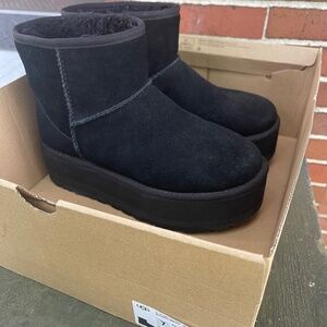 Black Platform Classic Mini Ugg- New Size 7